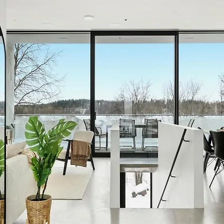 بيت للعطل Smart Cinema Sauna Sonos Audio Garage إسبو