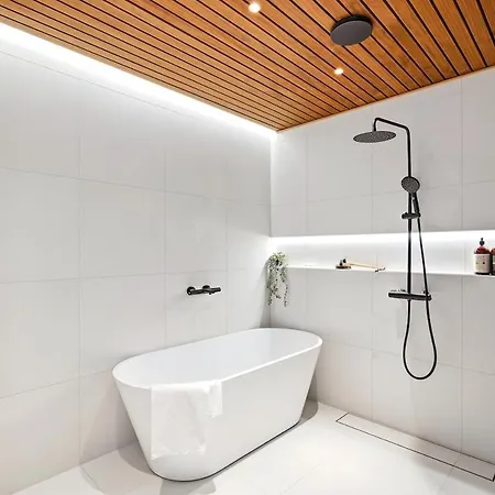 Smart Cinema Sauna Sonos Audio Garage * Эспоо