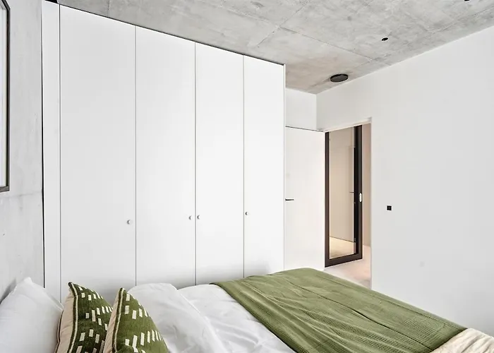 Smart Cinema Sauna Sonos Audio Garage *