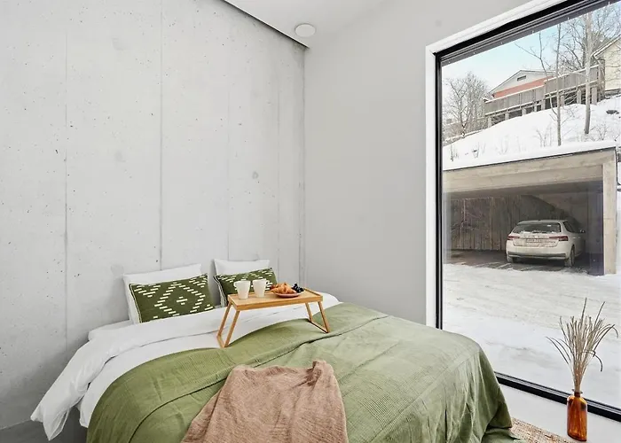 Smart Cinema Sauna Sonos Audio Garage Hébergement de vacances Espoo