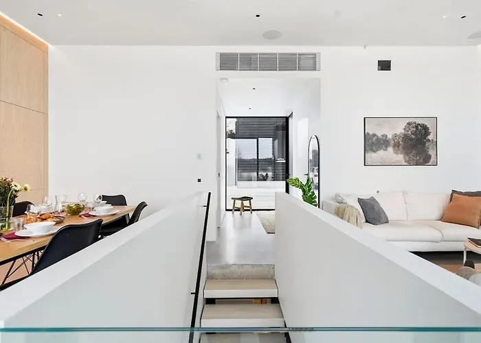 Smart Cinema Sauna Sonos Audio Garage Hébergement de vacances *